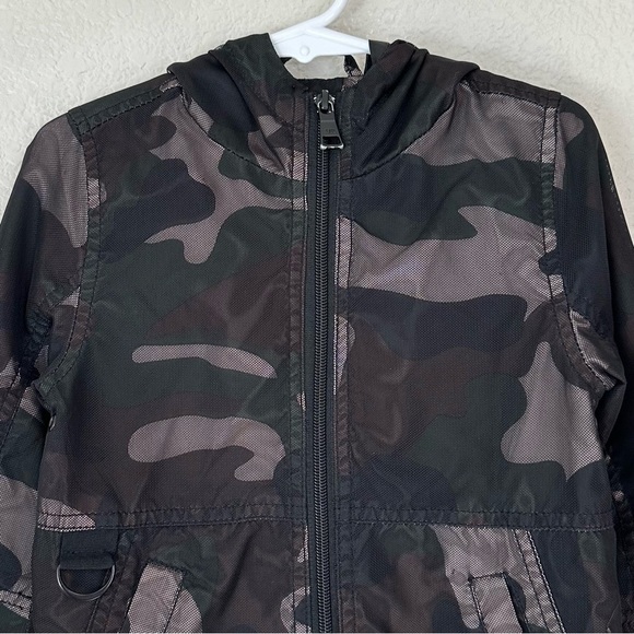 Urban Republic 24 Months Baby Boy Mesh Camo Hoodie Windbreaker Jacket - Picture 3 of 11